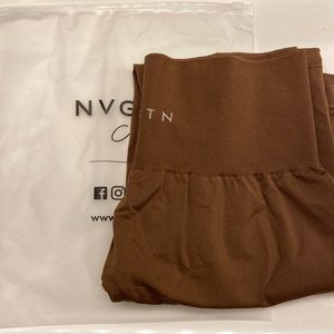 NVGTN Caramel Solid Seamless Leggings size M
